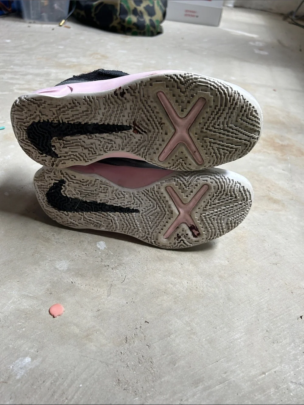 Nike Kids Black and Light Pink Velcro Athletic/Basketball Sneakers